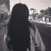 伤感背影女生头像黑白