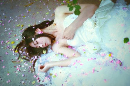 遍体鳞伤超伤感的网名