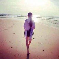 长腿唯美女生背影头像