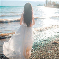 长腿唯美女生背影头像