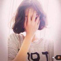 超短发冷艳的微信女生头像