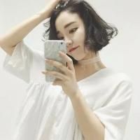 超短发冷艳的微信女生头像