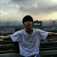 气质干净男生头像