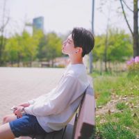 气质干净男生头像