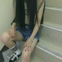 qq头像女生下半身牛仔裤