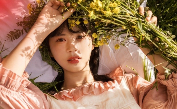 女生睡觉的唯美图片