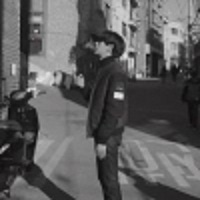 黑白男生背影头像