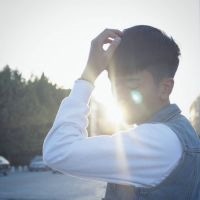 潇洒男人背影头像