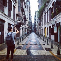 潇洒男人背影头像