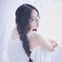 一左一右的唯美两姐妹头像
