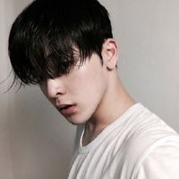 孤独伤感男生头像