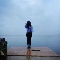 唯美小清新女生海边头像