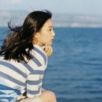 唯美小清新女生海边头像
