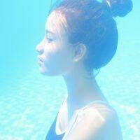 唯美小清新女生海边头像