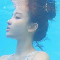 唯美小清新女生海边头像