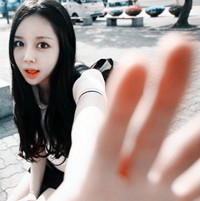 一男一女的拽酷有型情侣头像