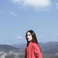 女生侧面唯美头像海边