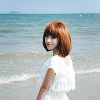 女生侧面唯美头像海边