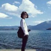 短发女生海边个性头像 海边短发女生头像