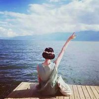 背影女神海边唯美头像