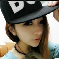 戴帽子女生唯美小清新头像