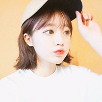 短发女生帅气微信头像