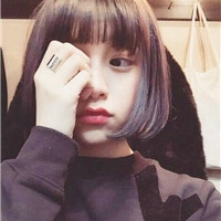 短发女生帅气微信头像