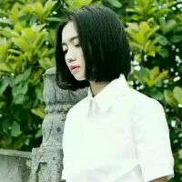 短发女生帅气微信头像