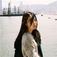 海边意境女生头像