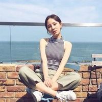 海边意境女生头像
