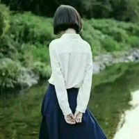 唯美短发女生头像背影