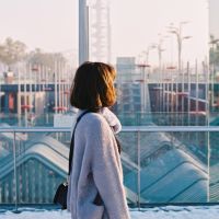 唯美短发女生头像背影