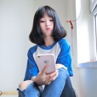 短发女生微信头像高冷