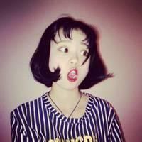 短发女生微信头像高冷