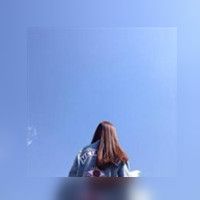 女生看天空的头像