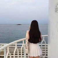 女生唯美背影微信头像