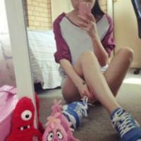 长裙女生头像