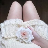 女生没有头的头像半身