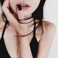 女生没有头的头像半身