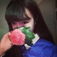 微信头像女捧花
