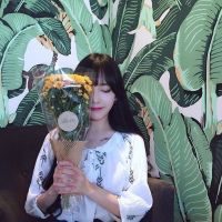 微信头像女捧花