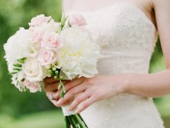 森系女生头像捧花图片 手捧花森系女生图片