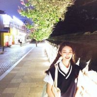 微笑的女生头像