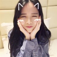 微笑的女生头像