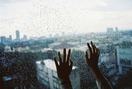 下雨天微信说说带图片