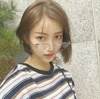 韩系酷酷女生头像