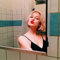 欧美清新绿色头像女生头像