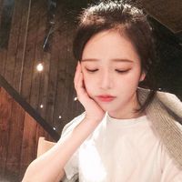 酷酷笑的女生头像