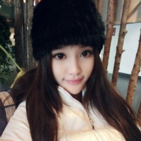 酷酷笑的女生头像