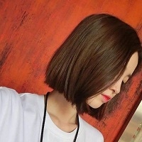 侧脸头像短发女生高冷